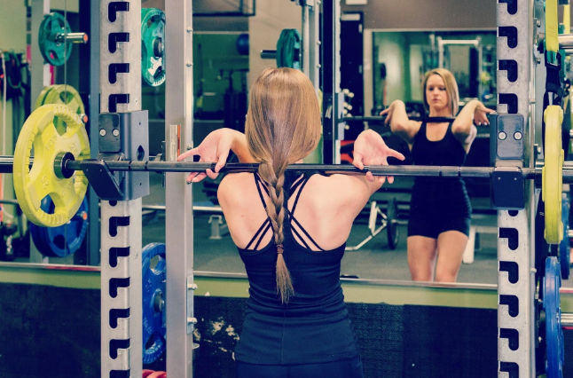 Annie is a certified personal trainer in Chicago, IL.