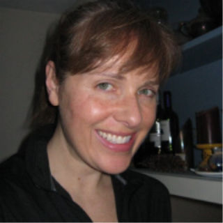 Laura L photo 1