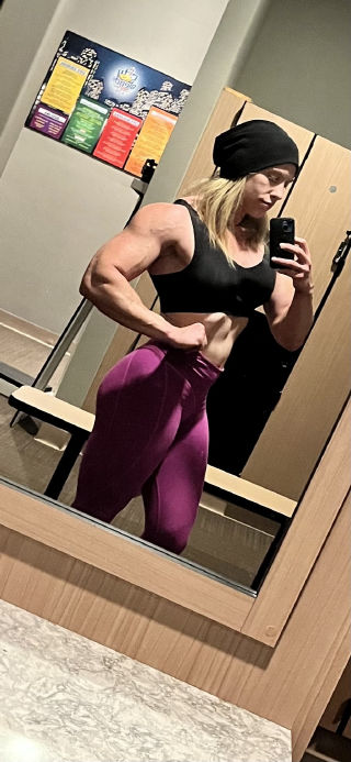 Alissa C photo 3