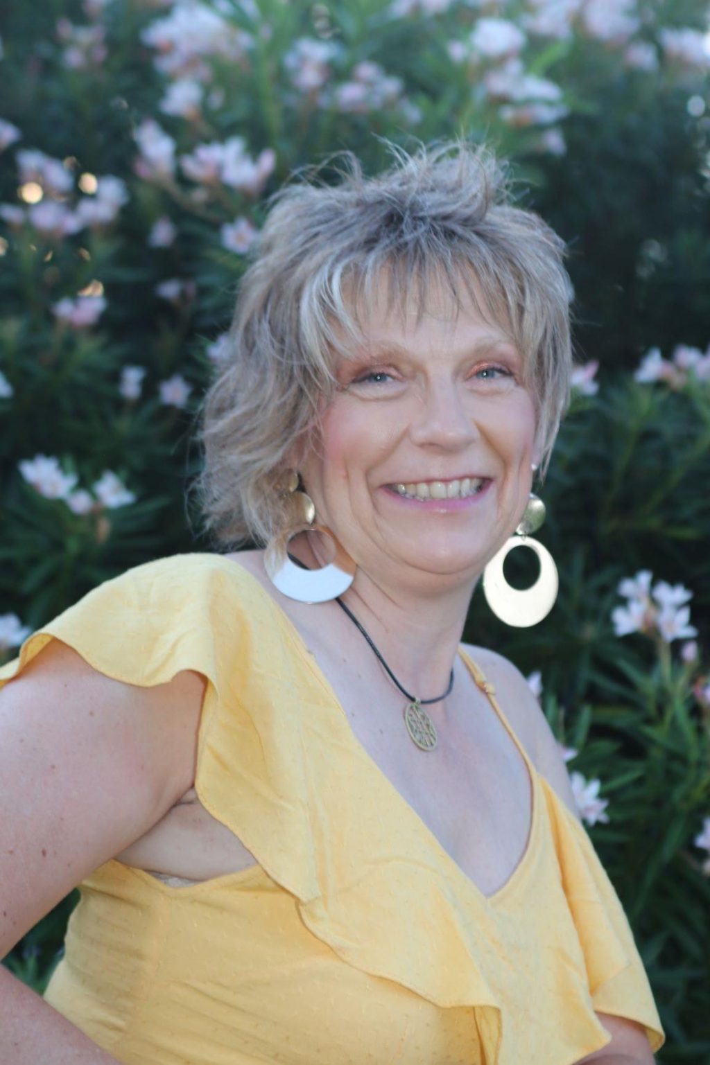 yellow dress picture 2.JPG